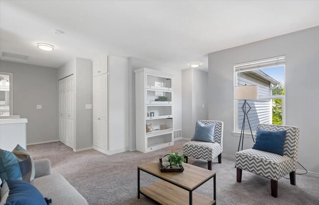 Building Photo - Welcome to this beautiful 3-bedroom, 2.5-b...