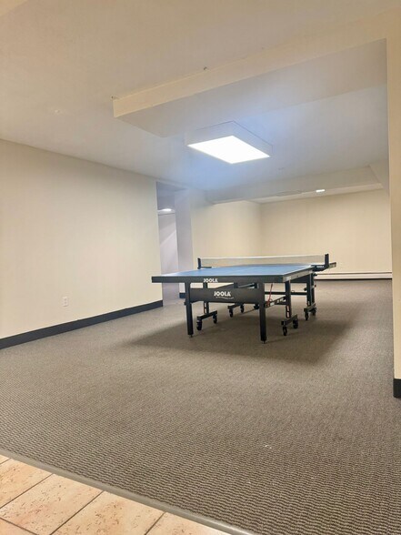 Building Photo - 32 Whites Ave