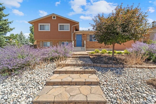 Building Photo - 5585 Escondido Dr