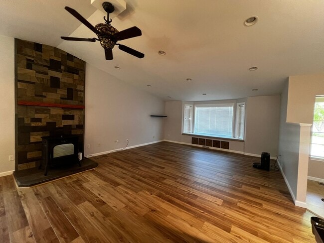 Building Photo - Beautiful 4BD in Birch Bay Village!