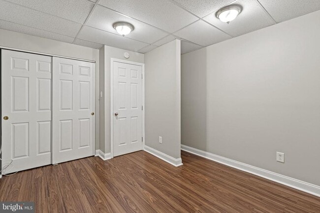 Building Photo - 307 Roxborough Ave