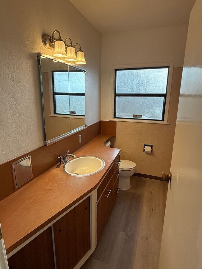 Building Photo - 4106 Walnut St