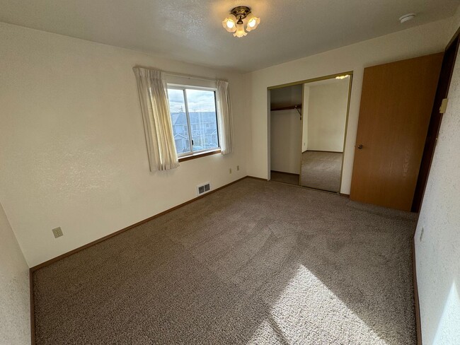 Interior Photo - Chateau Alder
