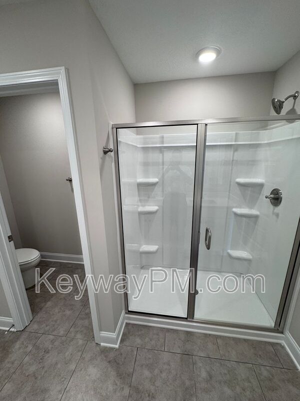 Building Photo - 587 Yuma Ln