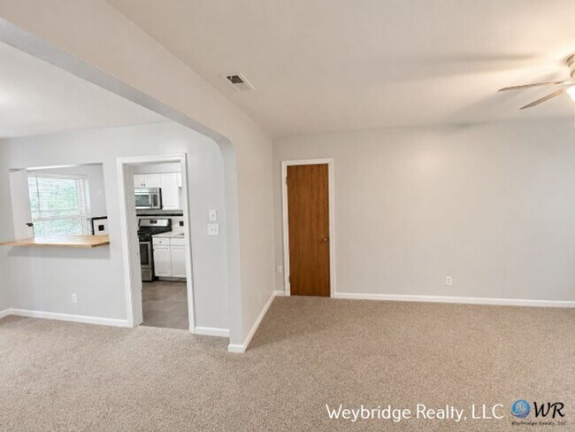Building Photo - 3518 Hazelwood Ave