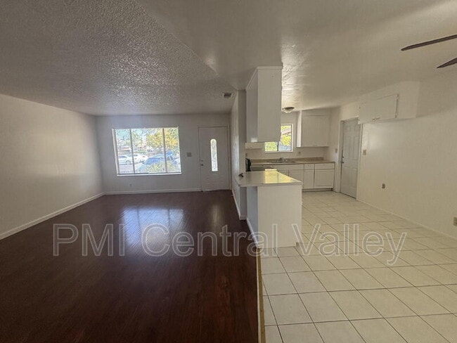 Building Photo - 1451 Denver Ave