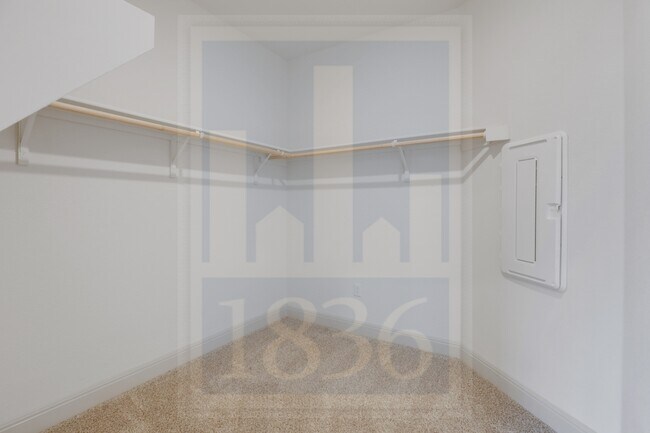 Building Photo - 18001 Umberto Dr