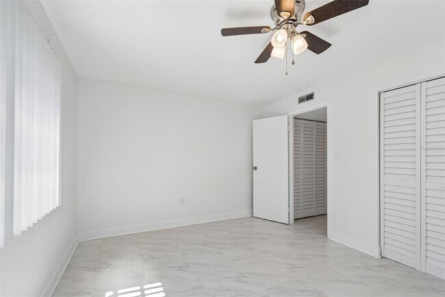 Building Photo - 237 S McMullen Booth Rd