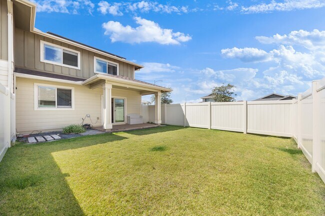 Building Photo - 911569 Laauala St