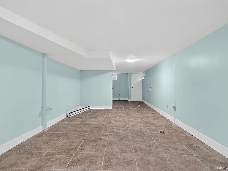 Building Photo - 636 Throgs Neck Expy