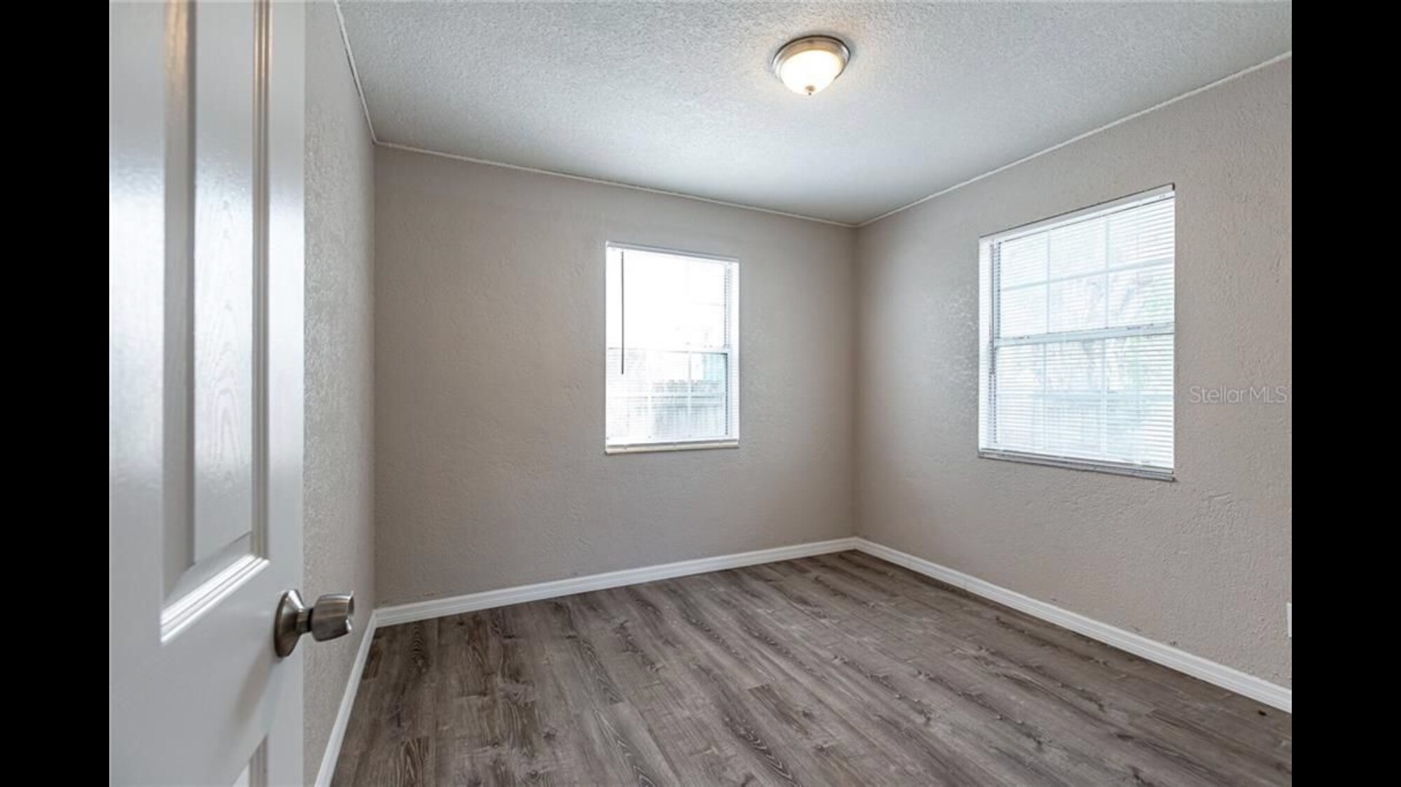 BR 3 - 1526 28th St N