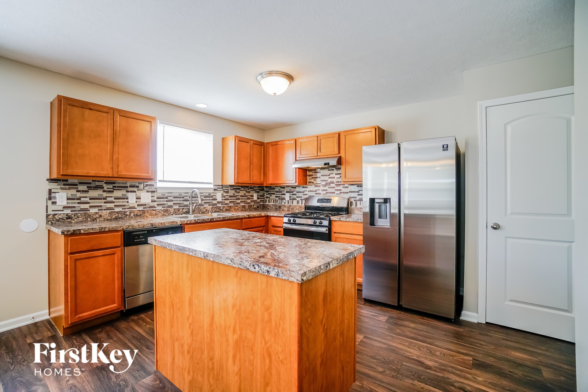 Building Photo - 2144 Greencrest Way