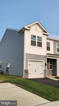 Building Photo - 12 Nelsons Wy