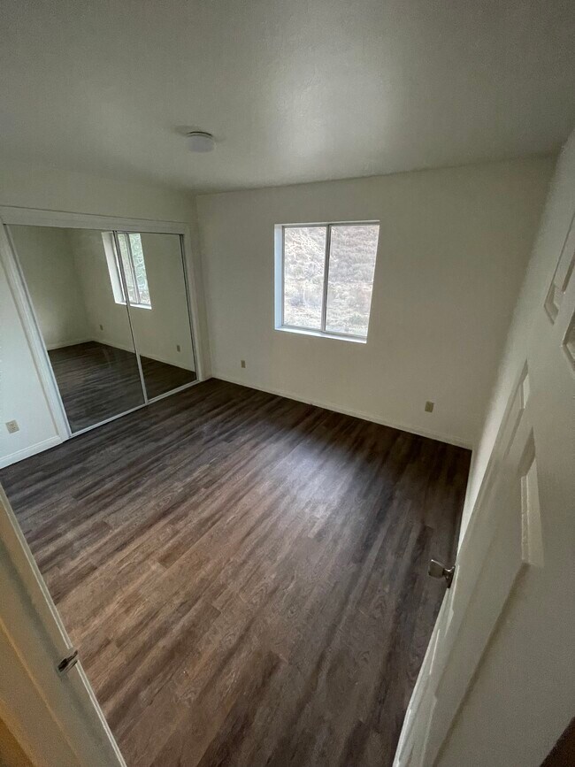 Building Photo - 928 Hemming Way