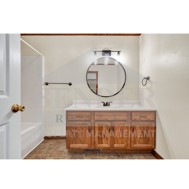 Building Photo - REDUCED!!! BEAUTIFUL HOME