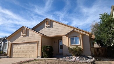 Building Photo - 5444 Hicks Dr