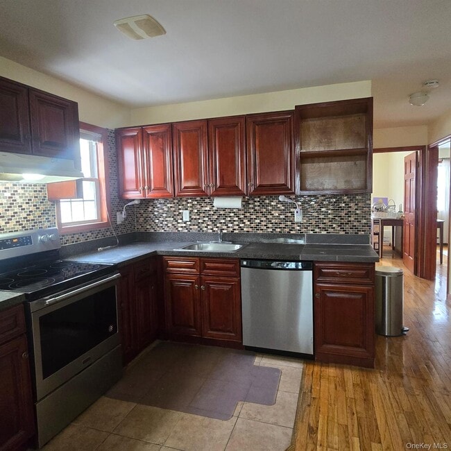 Building Photo - 238-12 148th Dr