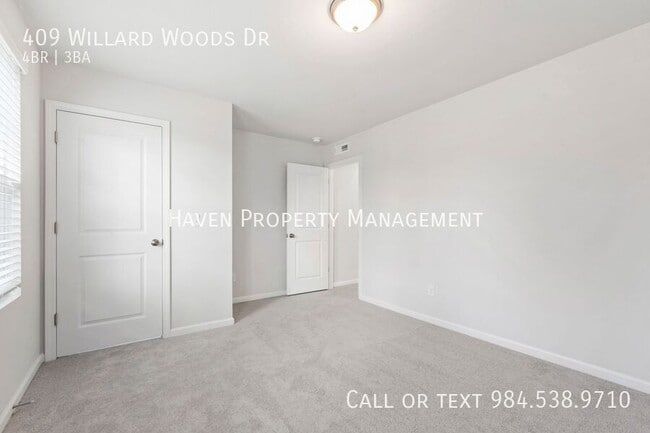 Building Photo - 409 Willard Wds Dr
