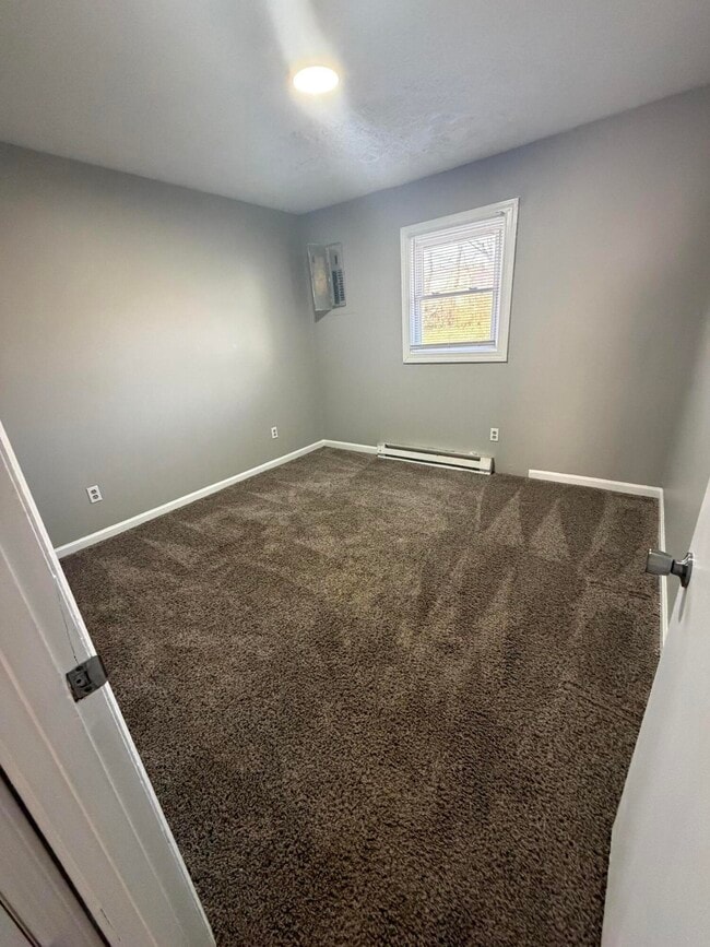 Building Photo - 106 Heritage Dr