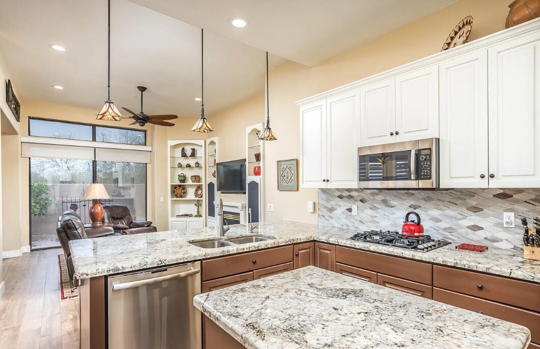 Building Photo - 8331 E Cactus Wren Rd