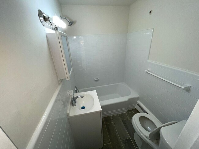 Building Photo - 6430 1/2 Tulip Street