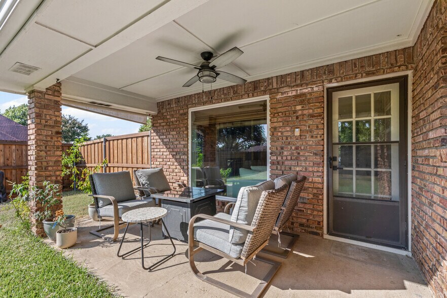Building Photo - 1412 Seabrook Dr