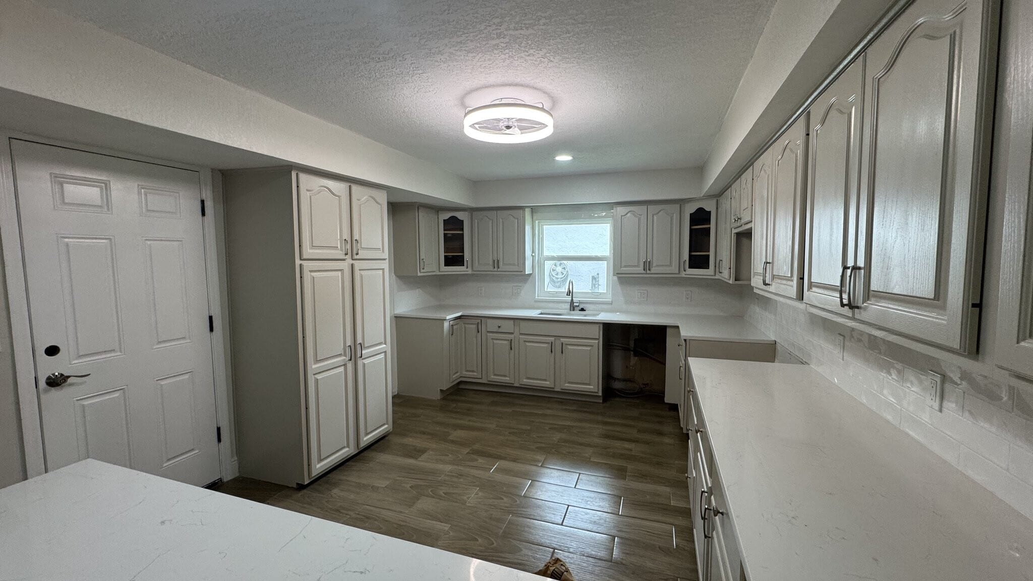 Building Photo - 7409 Lake Forest Cir