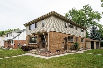 Building Photo - Spacious 3 Bedroom 1Bath Lower Duplex in P...