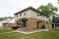 Building Photo - Spacious 3 Bedroom 1Bath Lower Duplex in P...