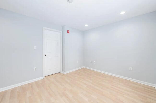 Building Photo - 1410 W Ritner St