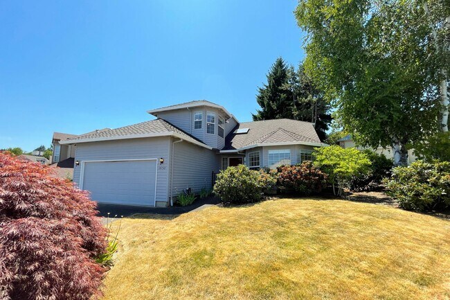Primary Photo - Gorgeous Beaverton home available with att...