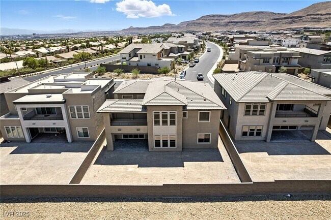 Building Photo - 10632 Rolling Vista Dr