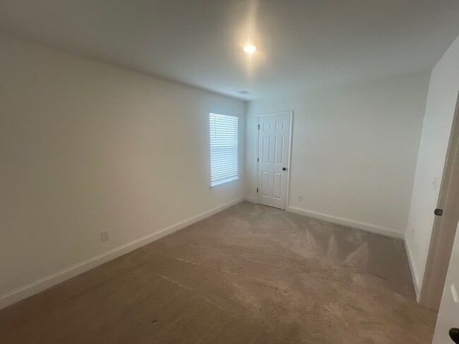 Building Photo - 312 Traywick Pl