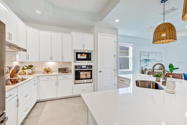Building Photo - 17617 Santorini Ct
