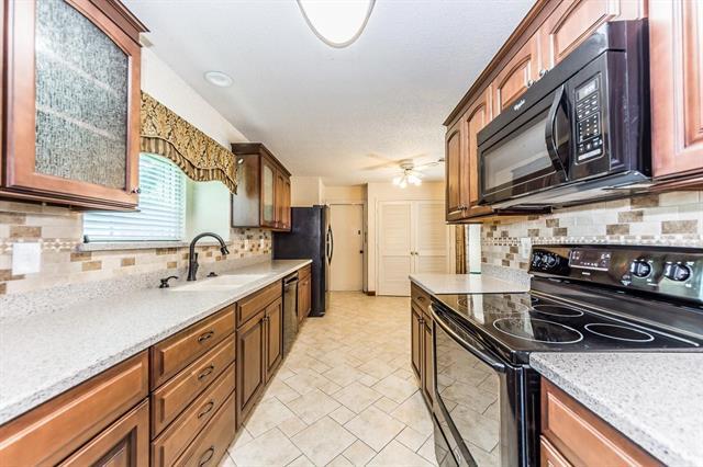 Building Photo - 451 Hancock Ct