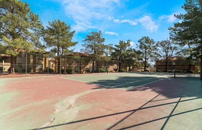 Building Photo - This beautifully renovated 2-bedroom, 2-bath condo is ready for immediate move-in!