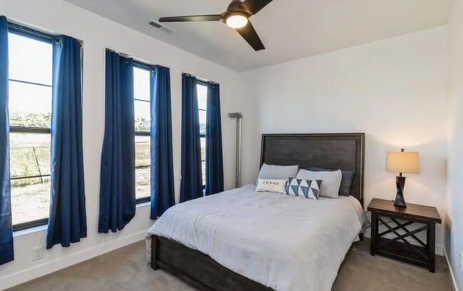 Building Photo - 1393 Keosauqua Way