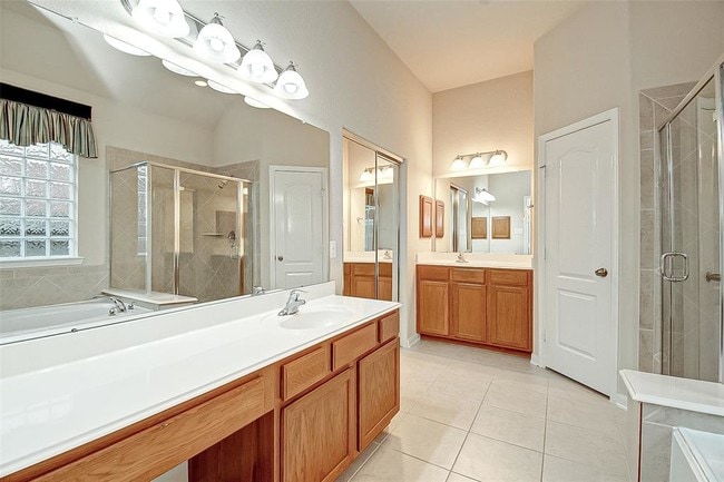 Building Photo - 6807 Fitzgerald Ct