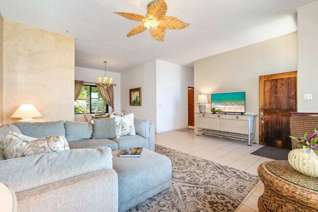 Building Photo - Fully Furnished, 3 Bed/3 Bath, Waiehu Heig...