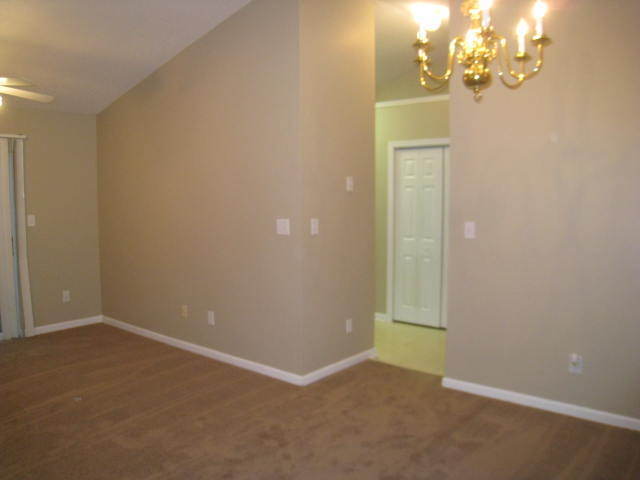 Building Photo - 162 Sandy Hollow Dr NW