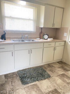 Building Photo - 184 Kenwood Ave