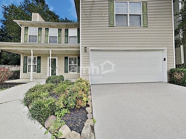 Building Photo - 1405 Randall Park Dr