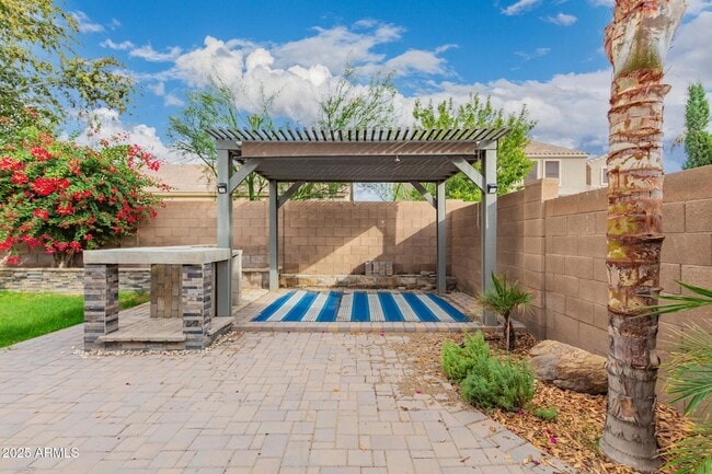 Building Photo - 3433 E Bluebird Pl