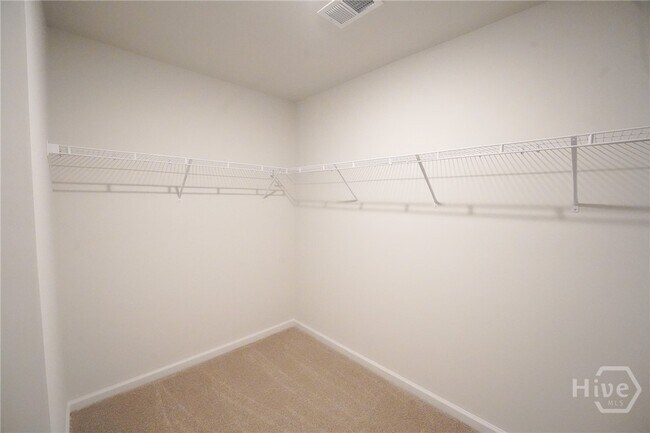 Building Photo - 147 Kraft Kove