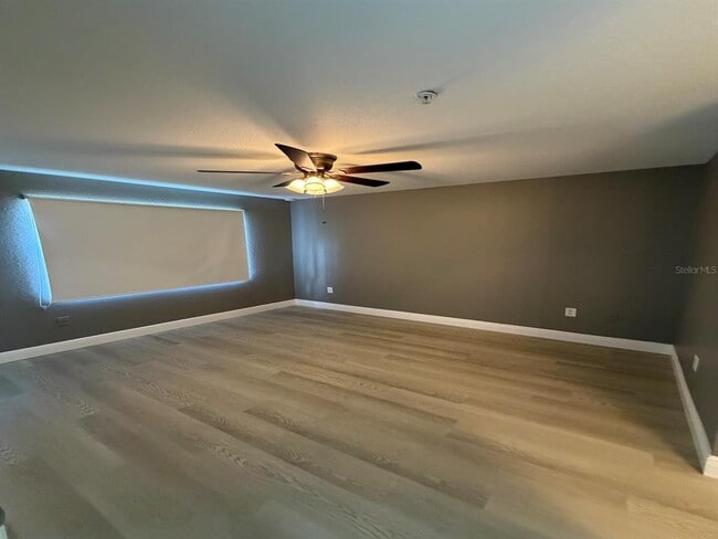 Building Photo - 13803 Fairway Island Dr