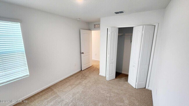 Building Photo - 307 Redbud Rd