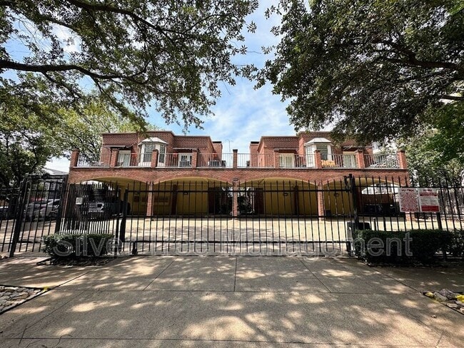 Building Photo - 4405 Bowser Ave