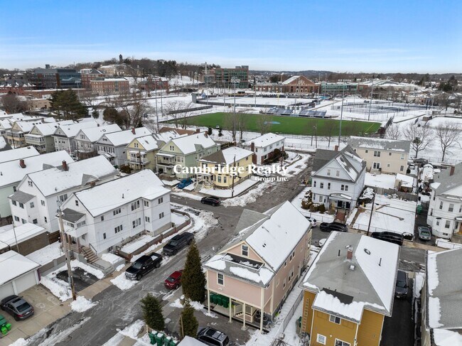 Building Photo - 80 Bowdoin St