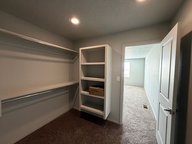 Building Photo - 3 Bedroom New Build Town Home in Mesa Del Sol Near Netflix Studios!
