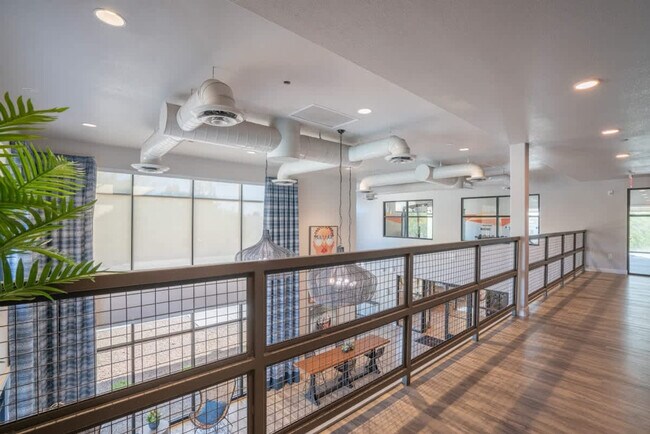 Building Photo - 1890 S Country Club Way